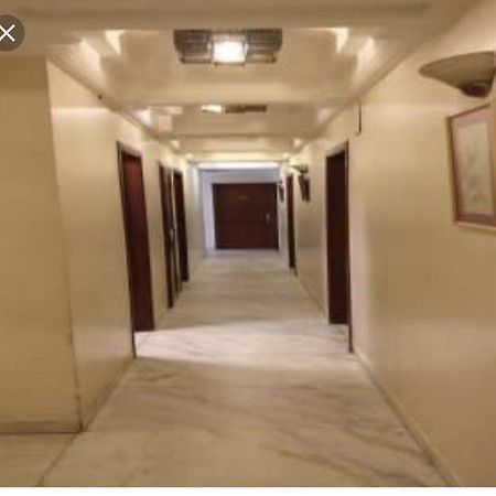 Hotel Ganesh Palace Мумбаи Экстерьер фото